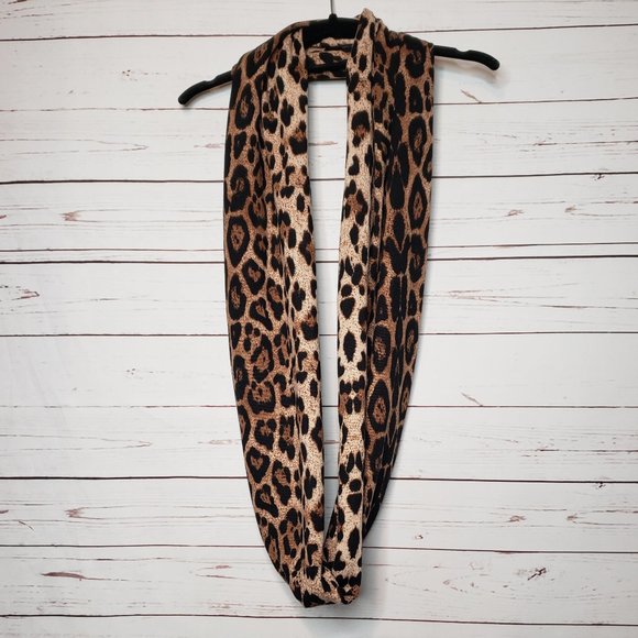 Veond Leopard Print Infinity Scarf - Picture 1 of 7